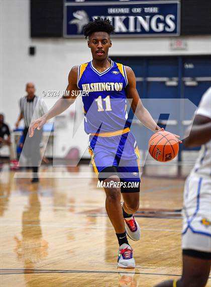 Thumbnail 1 in Chapel Hill vs Washington (UIL 4A Reg III Semifinal) photogallery.