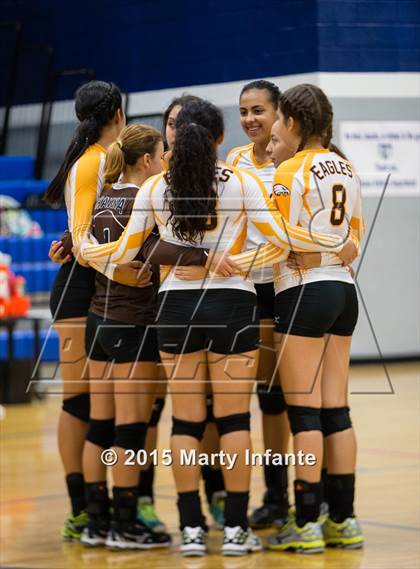 Thumbnail 1 in Richards School for Young Women Leaders vs. Hanna photogallery.