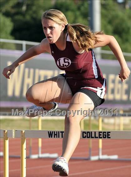 Thumbnail 3 in Del Rio League Varsity Track Finals photogallery.