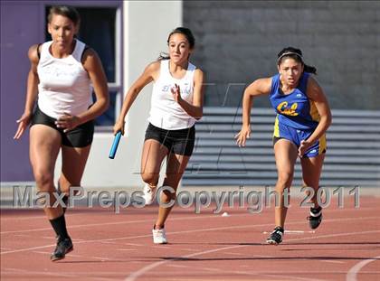 Thumbnail 3 in Del Rio League Varsity Track Finals photogallery.