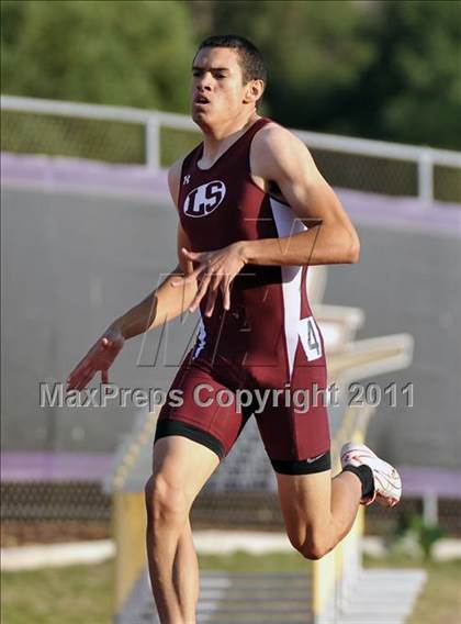 Thumbnail 2 in Del Rio League Varsity Track Finals photogallery.
