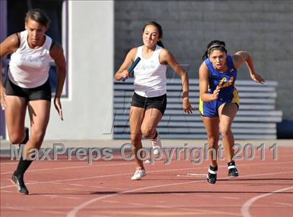 Thumbnail 2 in Del Rio League Varsity Track Finals photogallery.