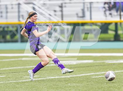 Thumbnail 1 in Port Neches-Groves vs. Manvel (UIL Soccer 5A Region 3 & 4 Bi-District) photogallery.