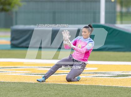 Thumbnail 1 in Port Neches-Groves vs. Manvel (UIL Soccer 5A Region 3 & 4 Bi-District) photogallery.