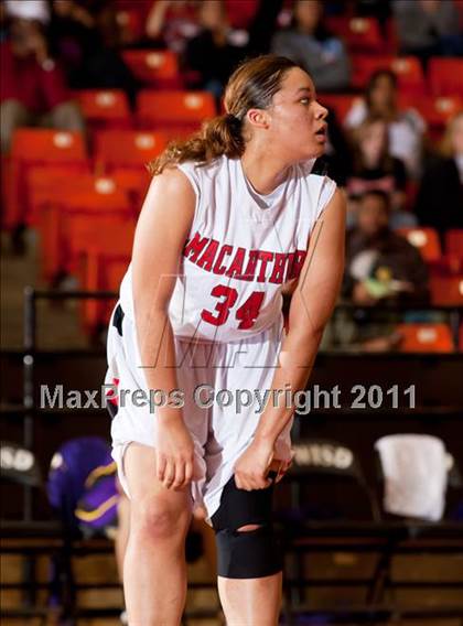 Thumbnail 3 in Midland vs. MacArthur (5A Regional Final Playoffs) photogallery.