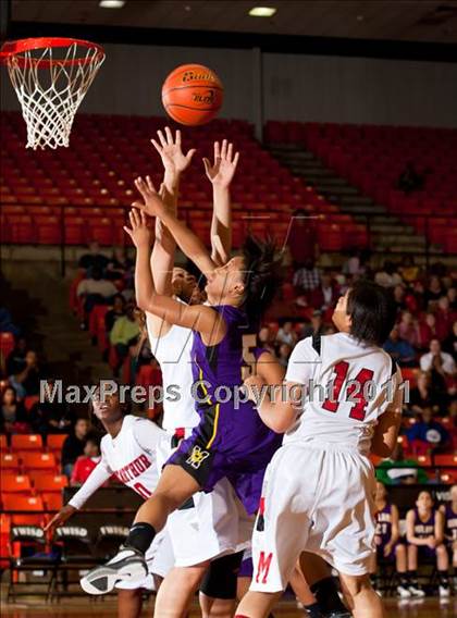 Thumbnail 3 in Midland vs. MacArthur (5A Regional Final Playoffs) photogallery.