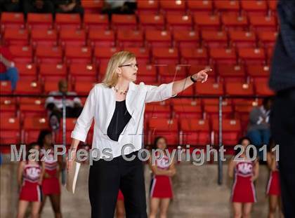 Thumbnail 2 in Midland vs. MacArthur (5A Regional Final Playoffs) photogallery.