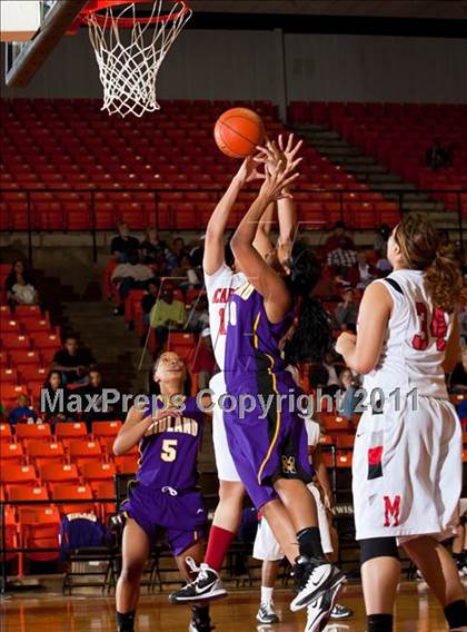 Thumbnail 3 in Midland vs. MacArthur (5A Regional Final Playoffs) photogallery.