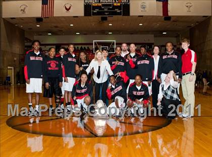 Thumbnail 1 in Midland vs. MacArthur (5A Regional Final Playoffs) photogallery.
