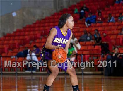Thumbnail 1 in Midland vs. MacArthur (5A Regional Final Playoffs) photogallery.