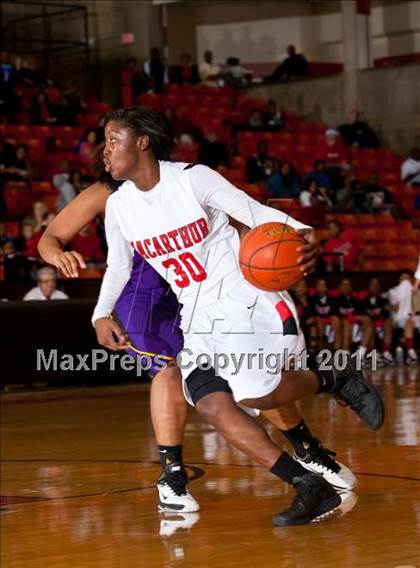Thumbnail 1 in Midland vs. MacArthur (5A Regional Final Playoffs) photogallery.
