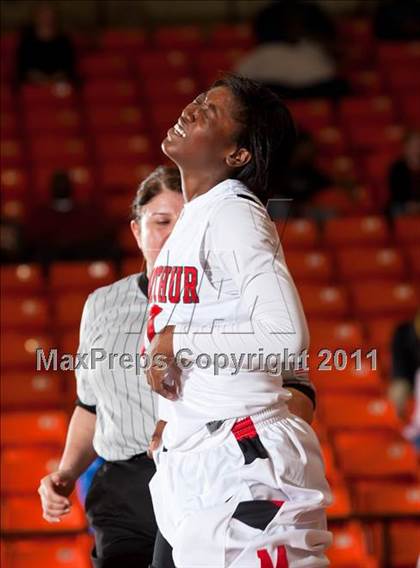 Thumbnail 2 in Midland vs. MacArthur (5A Regional Final Playoffs) photogallery.