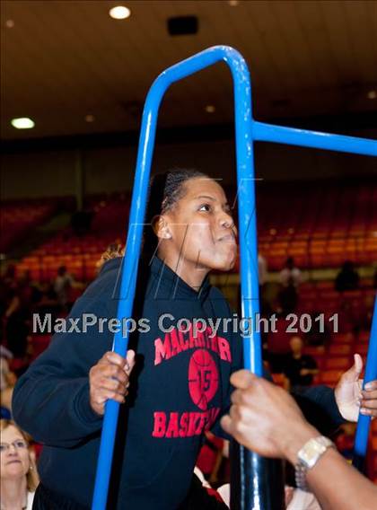Thumbnail 1 in Midland vs. MacArthur (5A Regional Final Playoffs) photogallery.