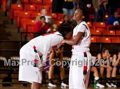 Thumbnail 2 in Midland vs. MacArthur (5A Regional Final Playoffs) photogallery.