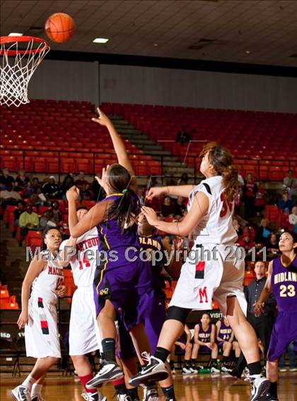 Thumbnail 1 in Midland vs. MacArthur (5A Regional Final Playoffs) photogallery.