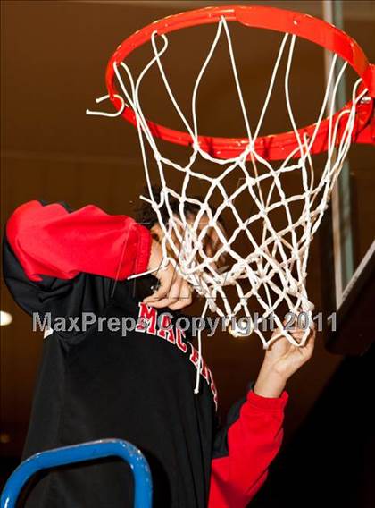Thumbnail 3 in Midland vs. MacArthur (5A Regional Final Playoffs) photogallery.