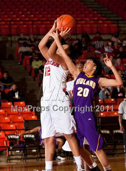 Thumbnail 2 in Midland vs. MacArthur (5A Regional Final Playoffs) photogallery.