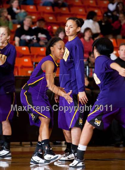 Thumbnail 2 in Midland vs. MacArthur (5A Regional Final Playoffs) photogallery.