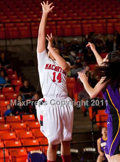Thumbnail 2 in Midland vs. MacArthur (5A Regional Final Playoffs) photogallery.