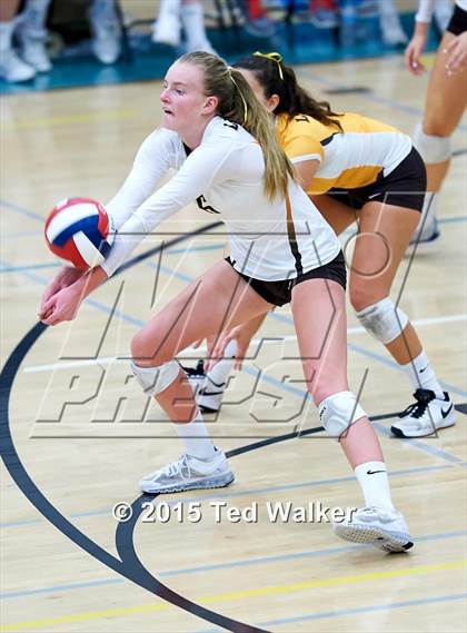 Thumbnail 1 in Saint Francis vs. Presentation (CIF CCS D2 Semifinal) photogallery.