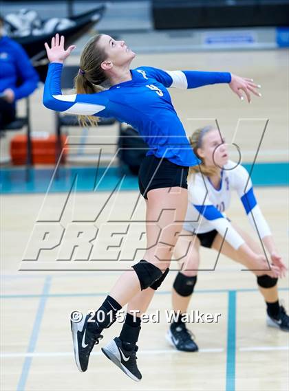 Thumbnail 2 in Saint Francis vs. Presentation (CIF CCS D2 Semifinal) photogallery.