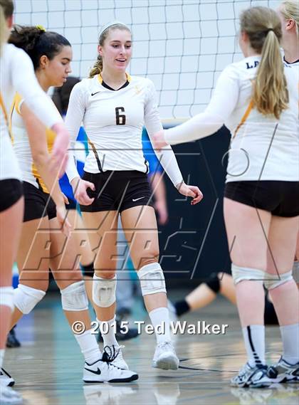 Thumbnail 1 in Saint Francis vs. Presentation (CIF CCS D2 Semifinal) photogallery.