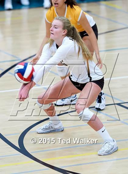Thumbnail 3 in Saint Francis vs. Presentation (CIF CCS D2 Semifinal) photogallery.
