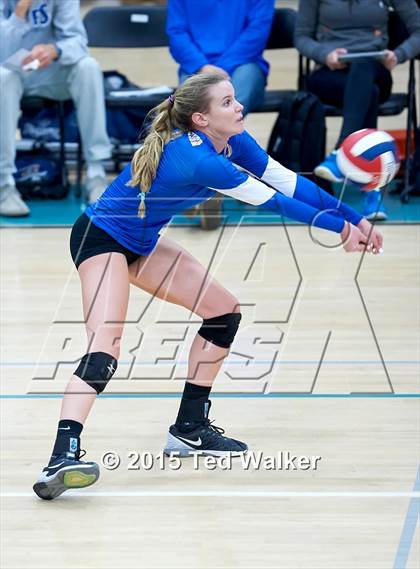 Thumbnail 2 in Saint Francis vs. Presentation (CIF CCS D2 Semifinal) photogallery.