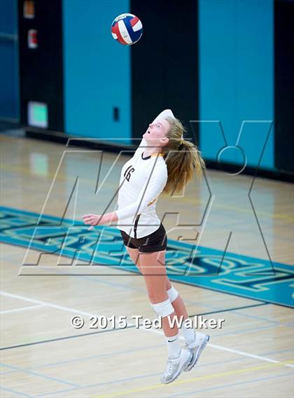 Thumbnail 1 in Saint Francis vs. Presentation (CIF CCS D2 Semifinal) photogallery.