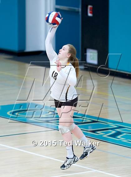 Thumbnail 3 in Saint Francis vs. Presentation (CIF CCS D2 Semifinal) photogallery.