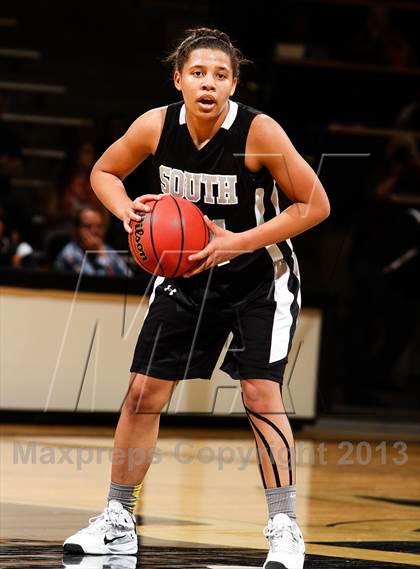 Thumbnail 1 in Pueblo South vs. Broomfield (CHSAA 4A Final Four) photogallery.