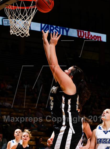 Thumbnail 2 in Pueblo South vs. Broomfield (CHSAA 4A Final Four) photogallery.