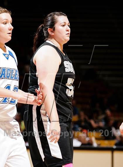 Thumbnail 3 in Pueblo South vs. Broomfield (CHSAA 4A Final Four) photogallery.