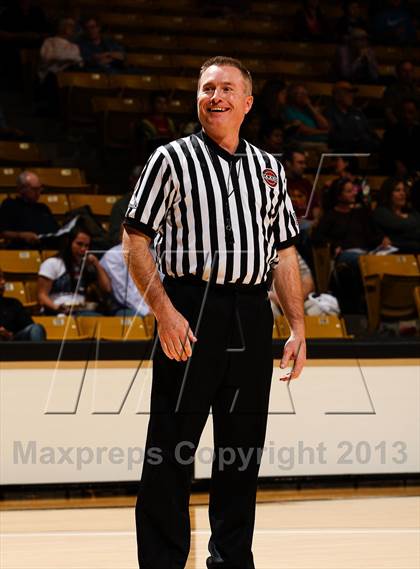 Thumbnail 2 in Pueblo South vs. Broomfield (CHSAA 4A Final Four) photogallery.