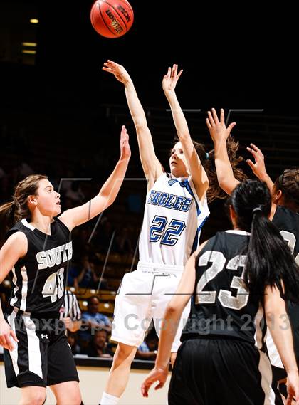 Thumbnail 3 in Pueblo South vs. Broomfield (CHSAA 4A Final Four) photogallery.