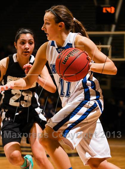 Thumbnail 1 in Pueblo South vs. Broomfield (CHSAA 4A Final Four) photogallery.