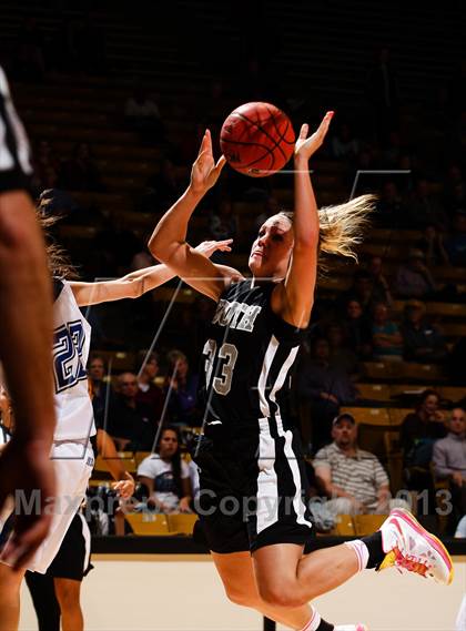 Thumbnail 3 in Pueblo South vs. Broomfield (CHSAA 4A Final Four) photogallery.