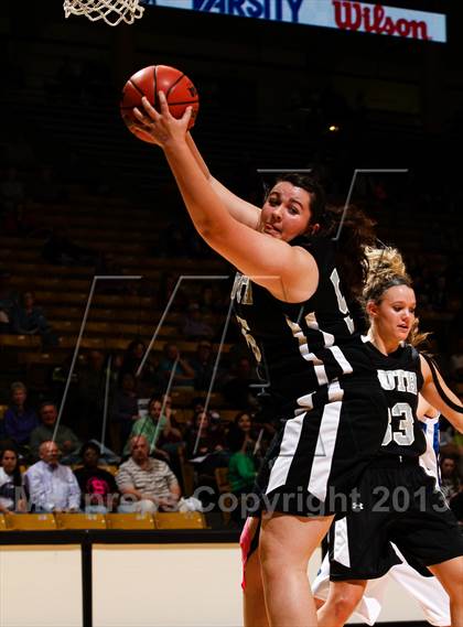 Thumbnail 1 in Pueblo South vs. Broomfield (CHSAA 4A Final Four) photogallery.