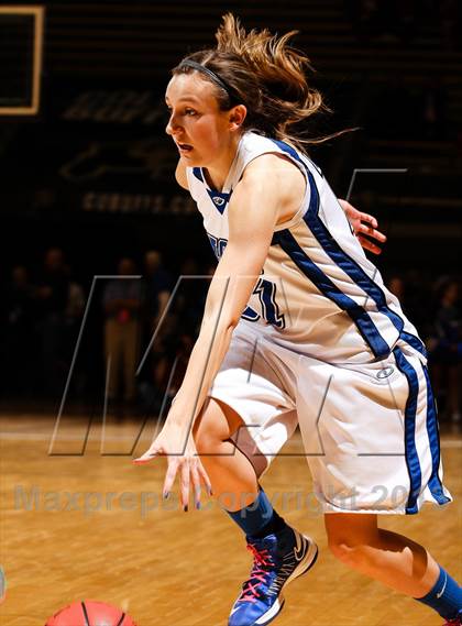 Thumbnail 3 in Pueblo South vs. Broomfield (CHSAA 4A Final Four) photogallery.