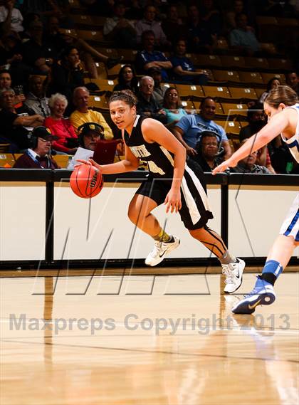 Thumbnail 1 in Pueblo South vs. Broomfield (CHSAA 4A Final Four) photogallery.