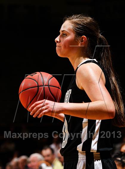 Thumbnail 2 in Pueblo South vs. Broomfield (CHSAA 4A Final Four) photogallery.
