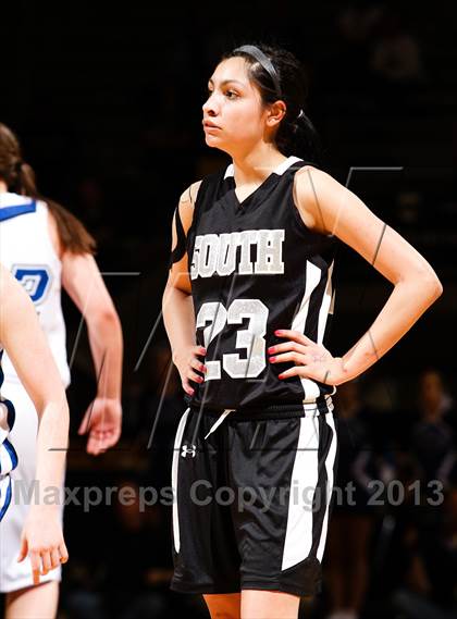 Thumbnail 3 in Pueblo South vs. Broomfield (CHSAA 4A Final Four) photogallery.