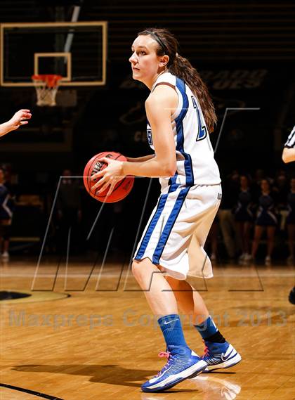 Thumbnail 3 in Pueblo South vs. Broomfield (CHSAA 4A Final Four) photogallery.