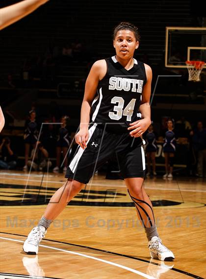 Thumbnail 3 in Pueblo South vs. Broomfield (CHSAA 4A Final Four) photogallery.