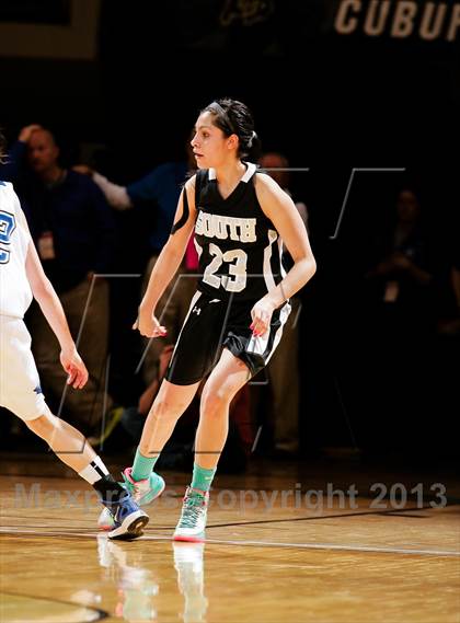Thumbnail 3 in Pueblo South vs. Broomfield (CHSAA 4A Final Four) photogallery.