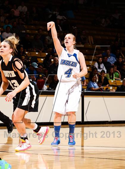 Thumbnail 3 in Pueblo South vs. Broomfield (CHSAA 4A Final Four) photogallery.
