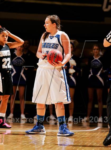 Thumbnail 1 in Pueblo South vs. Broomfield (CHSAA 4A Final Four) photogallery.