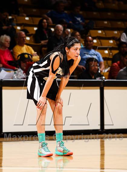 Thumbnail 1 in Pueblo South vs. Broomfield (CHSAA 4A Final Four) photogallery.
