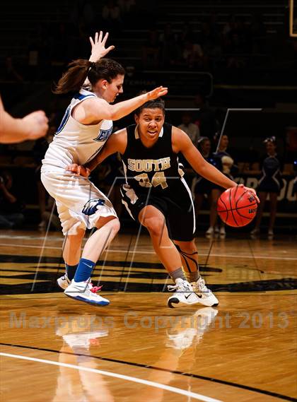 Thumbnail 2 in Pueblo South vs. Broomfield (CHSAA 4A Final Four) photogallery.
