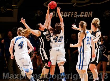Thumbnail 3 in Pueblo South vs. Broomfield (CHSAA 4A Final Four) photogallery.